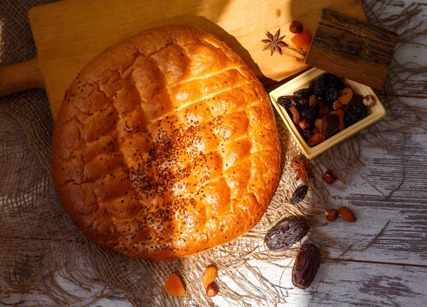 Ramazan'da Türk geleneksel pide — Stok fotoğraf