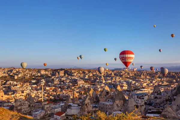 Vuelo en globo en el Goreme —  Fotos de Stock