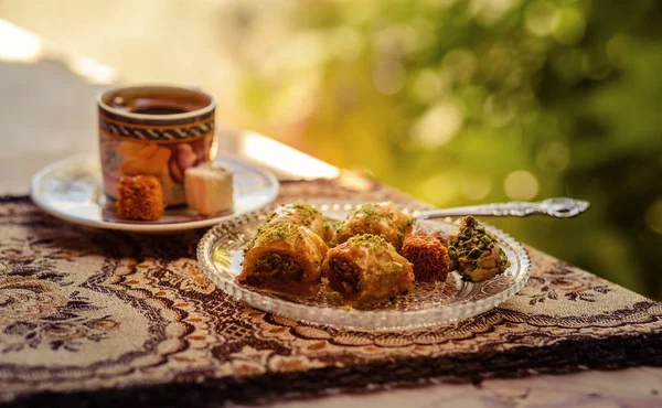 Café turco, baklava y delicia —  Fotos de Stock