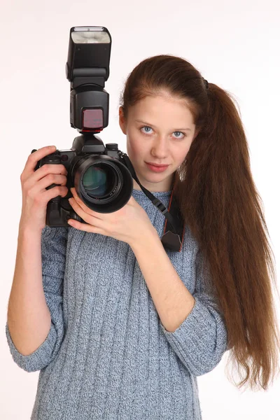Menina Bonita Com Cabelo Magnífico Fotógrafo Mulher Com Câmera Foto — Fotografia de Stock