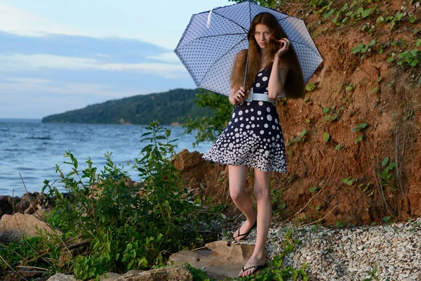 Outdoor Portrait Beauty Redhead Model Posing Nature Background Daytime — Stock Photo, Image