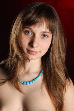 Güzellik genç model daire iç poz. Güzellik çıplak kadın şık portre 