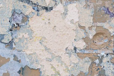 Doku, tuğla duvar arka plan. Duvar parçası ile eski boya ve peeling sıva, çizikler ve çatlaklar lekeleri.