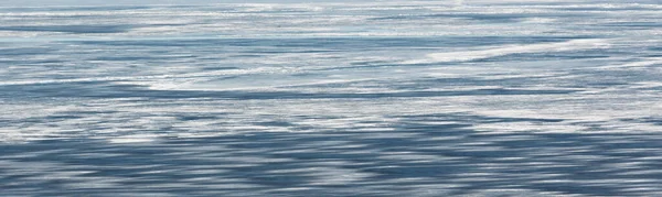 川の氷構造の抽象的な背景 パノラマ画像 バナー — ストック写真