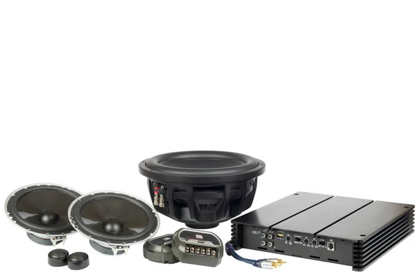 Araba sesi, araba hoparlörleri. Beyaz arka plan. Stereo; bas