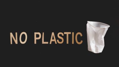 Yok ki plastik çatal bıçak takımı, plastik kirliliği ve çevre koruma kavramı