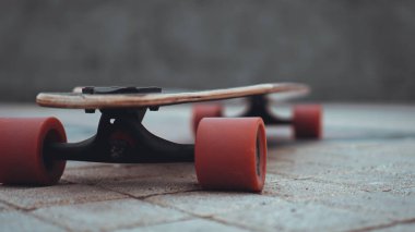 Kaykay uygulama serbest doğa sporları konsept