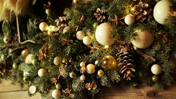 Decorações de Natal, árvore de Natal, presentes, ano novo — Fotografia de Stock