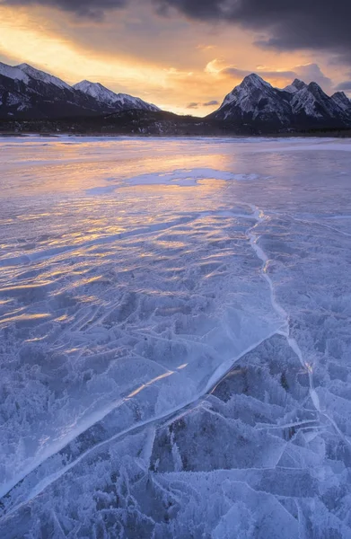 Mrożone Powierzchni Jeziora Abrahama Punkcie Kaznodziejów Kootenay Równiny Alberta Kanada — Zdjęcie stockowe