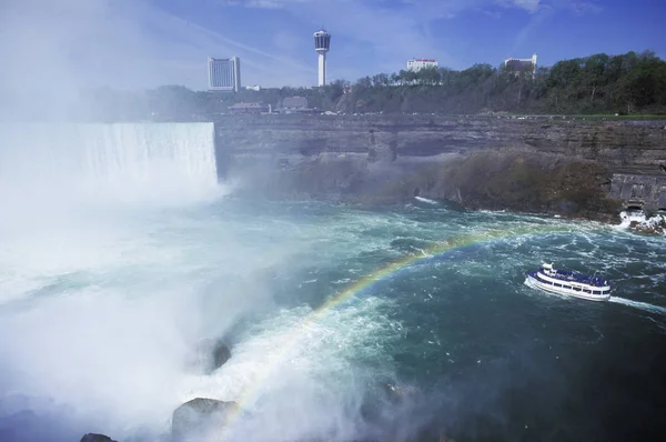 Horseshoe Falls Och Turbåt Regnbågen Vatten Vid Niagara Falls Ontario — Stockfoto