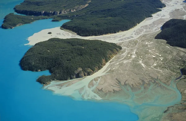 Vista Aérea Água Fusão Glaciar Llewellyn Atlin Lake Atlin Provincial — Fotografia de Stock