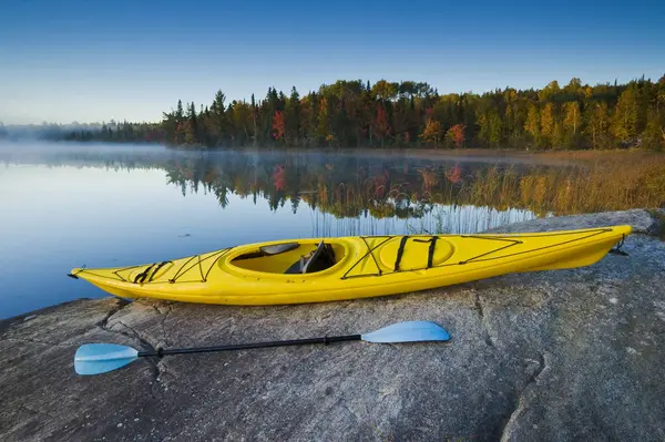 Kayak Autumnal Scenery Bunny Lake Sioux Narrows Northwestern Ontario Canada — Stock Photo, Image