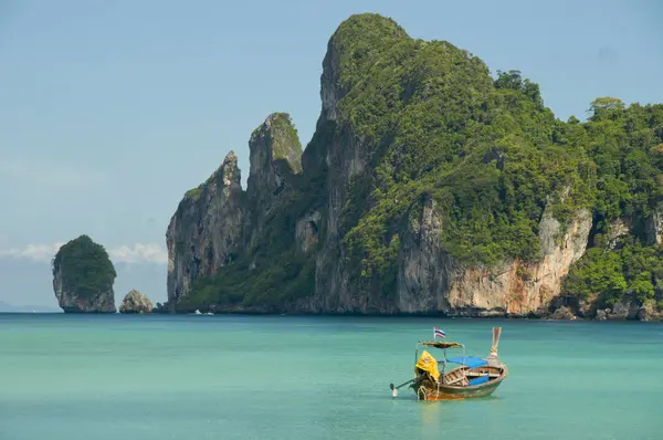 Long Tailed Boat Water Loh Dalam Bay Phi Phi Islands — Stock Photo, Image