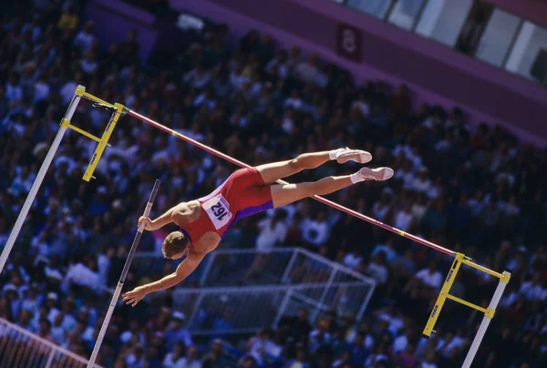 Pole Vaulter Attempting Clear Bar British Columbia Canada — Stock Photo, Image