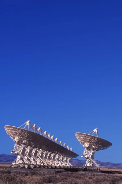 Grande Variedade Antenas Parabólicas Contra Céu Azul Novo México Eua — Fotografia de Stock