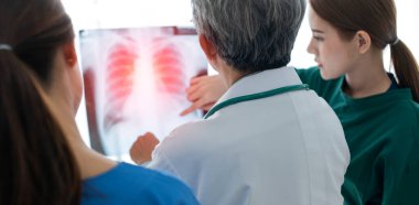 Covid-19 taramalı kan ve vücut röntgeni testi, Asyalı doktor ekibinin grip virüsünün korunması ve önlenmesi için aşı geliştirdiğini tespit etti.