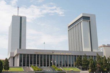 Bakü, Azerbaycan - Azerbaycan Ulusal Meclisi Binası. Tek kamaralı parlamento 125 Sırp 'a sahiptir ve hükümetin yasama organıdır..