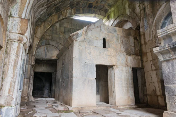 Alaverdi, Ermenistan - Haghpat köyündeki Haghpat Manastırı, Alaetti, Lori, Ermenistan. Haghpat ve Sanahin Manastırı Dünya Mirası Bölgesi 'nin bir parçasıdır..