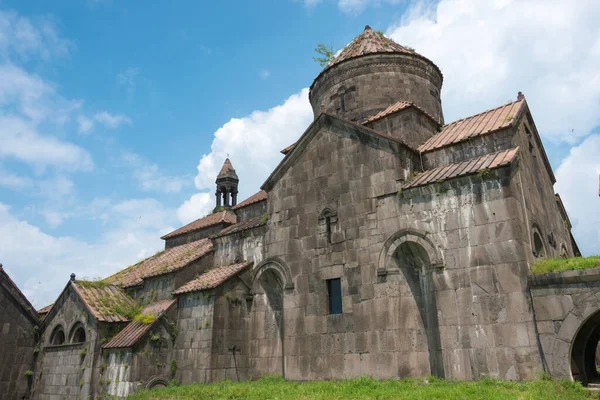 Alaverdi, Ermenistan - Haghpat köyündeki Haghpat Manastırı, Alaetti, Lori, Ermenistan. Haghpat ve Sanahin Manastırı Dünya Mirası Bölgesi 'nin bir parçasıdır..