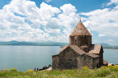 Sevan, Ermenistan - Sevanavank Manastırı. Sevan, Gegharkunik, Ermenistan 'da ünlü bir tarihi mekan..