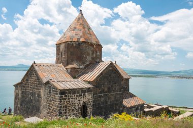 Sevan, Ermenistan - Sevanavank Manastırı. Sevan, Gegharkunik, Ermenistan 'da ünlü bir tarihi mekan..