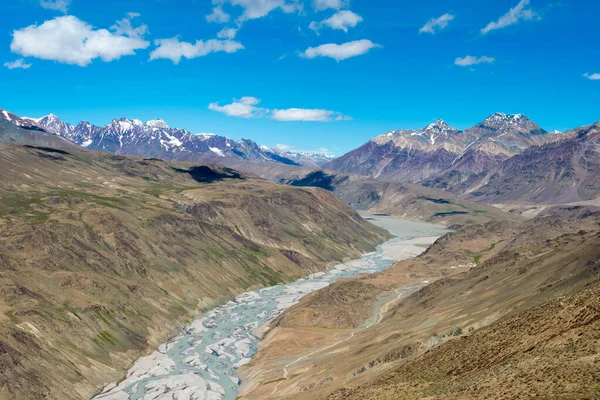 Himachal Pradesh, Hindistan - Kunzum Geçidi (Kunzum La) - Chandra Taal (Ay Gölü) Lahaul ve Spiti, Himachal Pradesh, Hindistan.