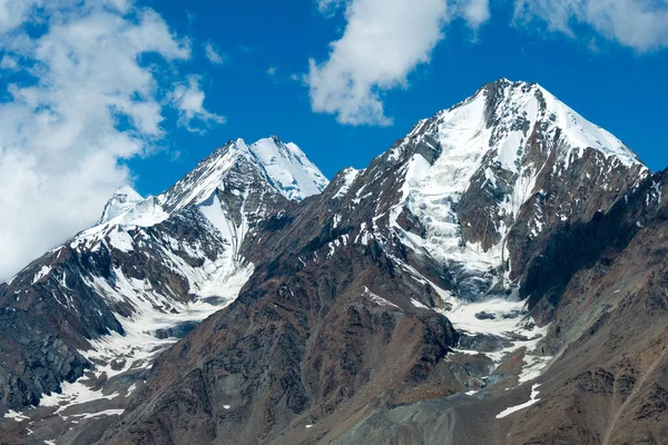 Himachal Pradesh, Hindistan - Kunzum Geçidi 'nin (Kunzum La) güzel manzarası - Chandra Taal (Ay Gölü) Lahaul ve Spiti, Himachal Pradesh, Hindistan.