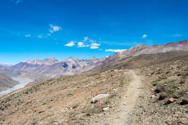 Himachal Pradesh, Hindistan - Kunzum Geçidi (Kunzum La) - Chandra Taal (Ay Gölü) Lahaul ve Spiti, Himachal Pradesh, Hindistan.