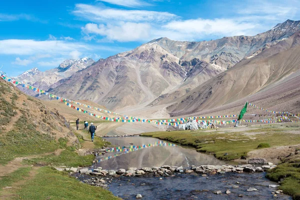 Himachal Pradesh, Hindistan - Lahaul ve Spiti 'deki Chandra Taal (Ay Gölü), Himachal Pradesh, Hindistan. Ramsar Sözleşmesi 'nin bir parçası, Chandertal Bataklıkları..