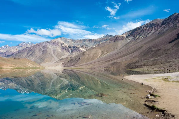 Himachal Pradesh, Hindistan - Lahaul ve Spiti 'deki Chandra Taal (Ay Gölü), Himachal Pradesh, Hindistan. Ramsar Sözleşmesi 'nin bir parçası, Chandertal Bataklıkları..