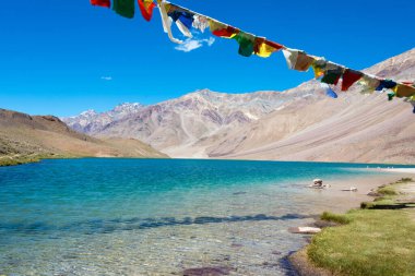 Himachal Pradesh, Hindistan - Lahaul ve Spiti 'deki Chandra Taal (Ay Gölü), Himachal Pradesh, Hindistan. Ramsar Sözleşmesi 'nin bir parçası, Chandertal Bataklıkları..