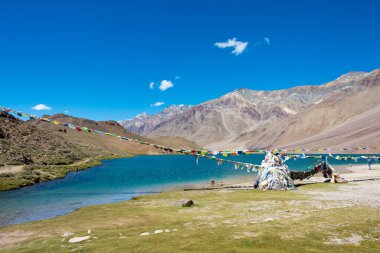 Himachal Pradesh, Hindistan - Lahaul ve Spiti 'deki Chandra Taal (Ay Gölü), Himachal Pradesh, Hindistan. Ramsar Sözleşmesi 'nin bir parçası, Chandertal Bataklıkları..