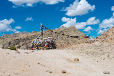 Ladakh, Hindistan - Şam Vadisi, Ladakh, Jammu ve Kashmir 'den Chagatse La Pass (3735 metre) manzara.