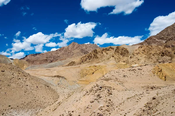 Ladakh India Prachtig Landschappelijk Uitzicht Van Tussen Likir Yangtang Sham — Stockfoto