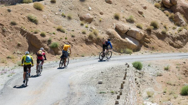 Ladakh, Hindistan - Sham Valley, Ladakh, Jammu ve Kashmir 'den Sermangchan La Pass (Tsermangchan La Pass) 3897 m manzara.