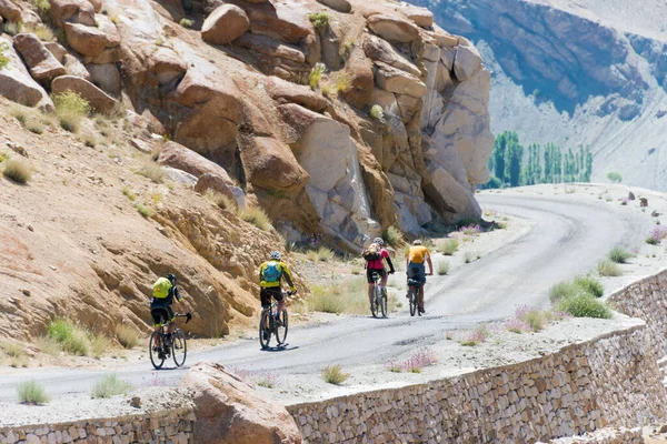 Ladakh, Hindistan - Sham Valley, Ladakh, Jammu ve Kashmir 'den Sermangchan La Pass (Tsermangchan La Pass) 3897 m manzara.