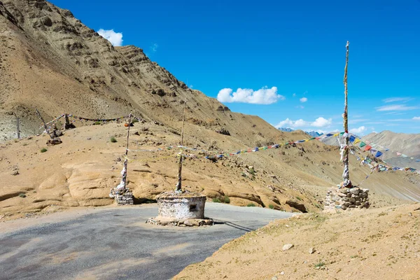 Ladakh, Hindistan - Sermangchan La Pass (Tsermangchan La Pass) Yangtang ve Hemis Shukpachan arasında Sham Valley, Ladakh, Jammu ve Kashmir, Hindistan.