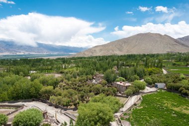 Ladakh, Hindistan - Ladakh, Jammu ve Kashmir 'deki Stok Köyü' nden güzel manzara.