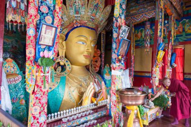Ladakh, Hindistan - Hindistan 'da Thikse Manastırı' ndaki Buda Heykeli (Thikse Gompa), Ladakh, Jammu ve Kaşmir, Hindistan.