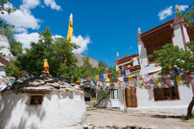 Ladakh, Hindistan - Ladakh, Jammu ve Kashmir 'deki Alchi Manastırı (Alchi Gompa). Manastır aslında 10-11. yüzyılda inşa edildi..