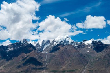Zanskar, Hindistan - Zanskar, Ladakh, Jammu ve Kashmir, Hindistan 'da Karsha ve Padum Arasından güzel manzara.