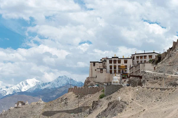 Ladakh, Hindistan - Spituk Manastırı (Spituk Gompa) Ladakh, Jammu ve Kashmir, Hindistan. Manastır aslında 11. yüzyılda inşa edildi..