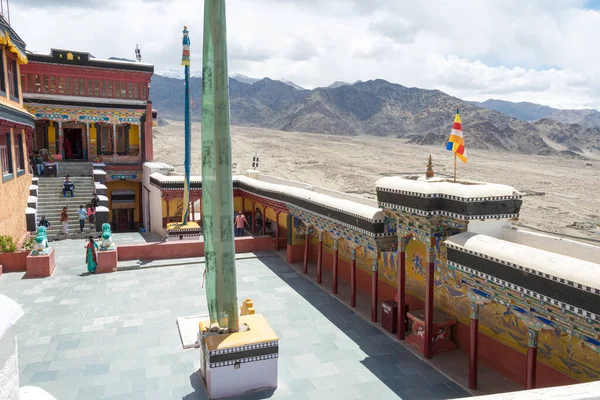Ladakh, Hindistan - Ladakh, Jammu ve Kashmir 'deki Thikse Manastırı (Thikse Gompa). Manastır aslında 15. yüzyılda inşa edilmiştir ve orta Ladakh 'taki en büyük gompadır..