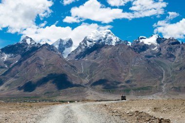 Zanskar, Hindistan - Zanskar, Ladakh, Jammu ve Kashmir, Hindistan 'da Karsha ve Padum Arasından güzel manzara.