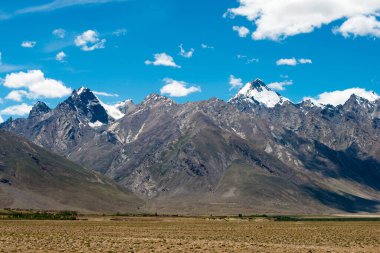 Zanskar, Hindistan - Zanskar, Ladakh, Jammu ve Kashmir, Hindistan 'da Karsha ve Padum Arasından güzel manzara.