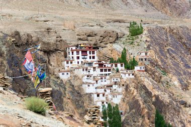 Ladakh, Hindistan - Ladakh, Jammu ve Kashmir 'deki Skurbuchan köyünden güzel manzara.