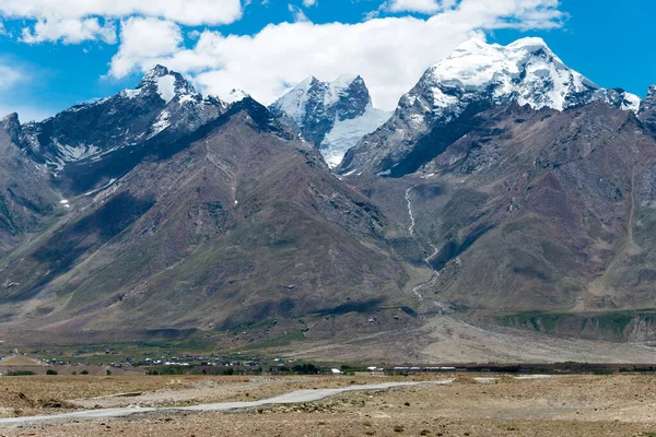 Zanskar, Hindistan - Zanskar, Ladakh, Jammu ve Kashmir, Hindistan 'da Karsha ve Padum Arasından güzel manzara.