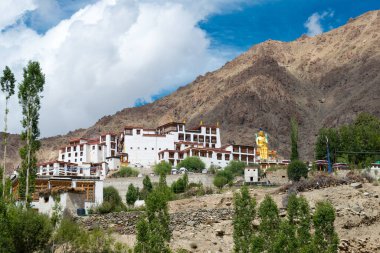 Ladakh, Hindistan - Ladakh, Jammu ve Kashmir 'deki Likir Manastırı (Likir Gompa). Manastır 1065 yılında yeniden inşa edildi..