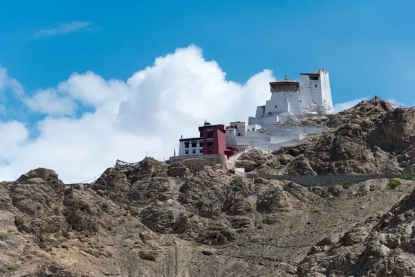 Ladakh, Hindistan - Namgyal Tsemo Manastırı (Namgyal Tsemo Gompa) Leh, Ladakh, Jammu ve Kashmir, Hindistan. Manastır aslında 1430 yılında Ladakh Kralı Tashi Namgyal tarafından inşa edilmiştir..