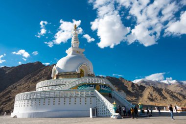 Ladakh, Hindistan - Shanti Stupa in Leh, Ladakh, Jammu and Kashmir, Hindistan.